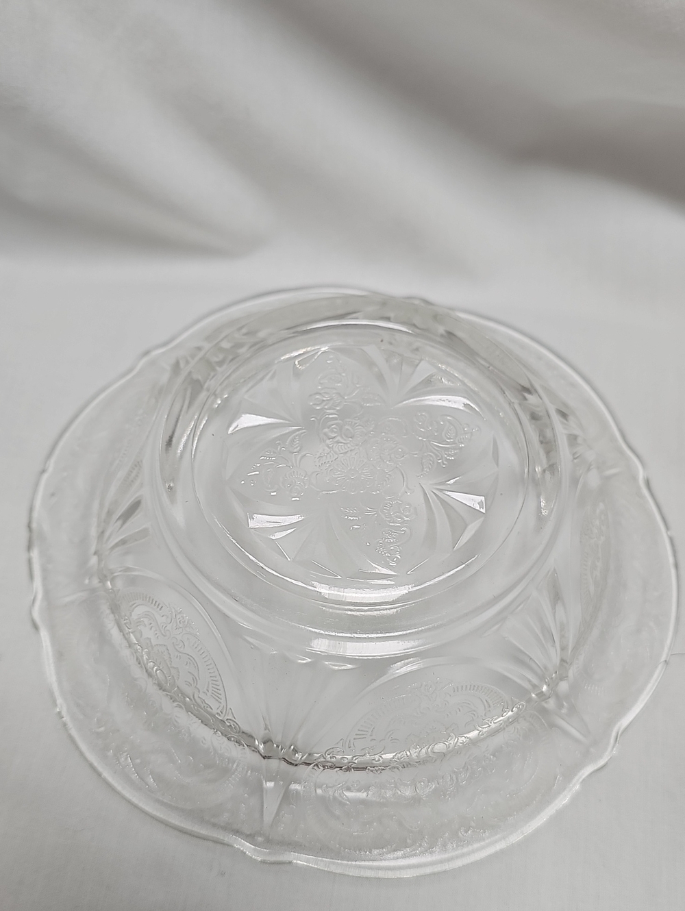 Hazel Atlas Royal Lace Pattern Glass Butter Dish - Picture 4 of 6